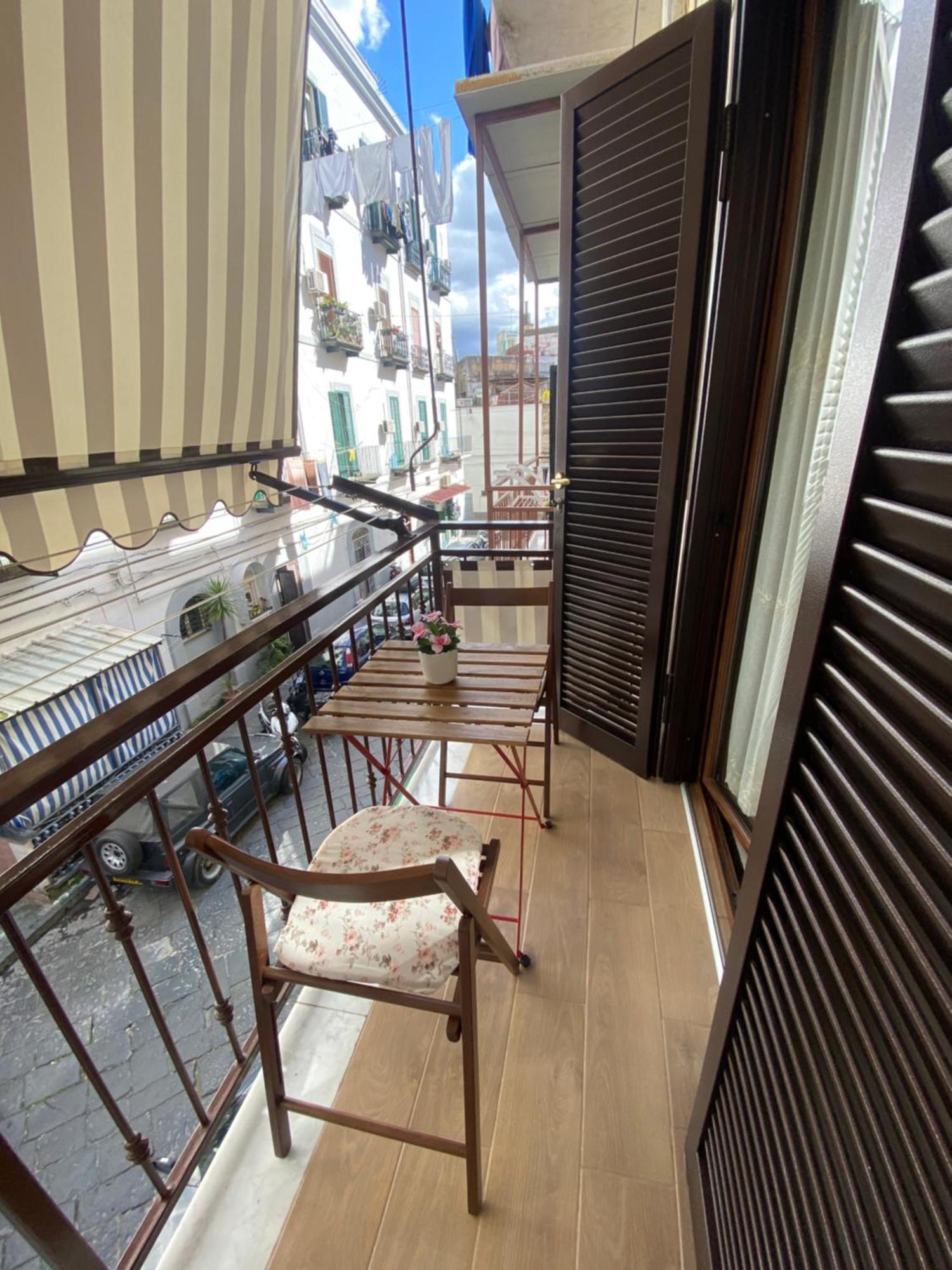 Guest House Into Naples Exterior photo